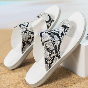 Claquettes d'été légères et antidérapantes pour hommes, en PU, confortables et décontractées, pour la plage - Product Image 4