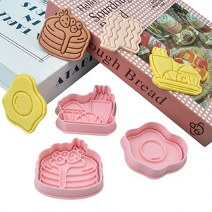 Moule à biscuits 3D en forme de dessin animé pour <span class=keywords><strong>petit</strong></span>-déjeuner, outil de cuisson pour pâte à modeler et biscuits imprimés DIY - Product Image 3