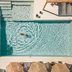 สระว่ายน้ำไฟเบอร์กลาสขนาดใหญ่หรูหราปรับแต่งได้สำหรับการใช้งานกลางแจ้งสุดหรูของครอบครัว - Product Image 2