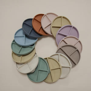 Ensemble cadeau <span class=keywords><strong>de</strong></span> vaisselle pour nouveau-né : Assiette d'alimentation en silicone sans BPA, bol à forte succion, cuillère et bavoir imperméable - Product Image 3