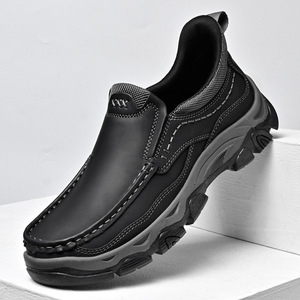 Mocasines Retro Británicos de Cuero PU para Hombre, Zapatos Casuales Sin Cordones con Forro de Felpa, Suela de Goma, Diseño Sólido y Logotipo Bordado - Product Image 3