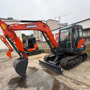 Excavatrice Doosan DX60 d'occasion, 6 tonnes, 8 tonnes, mini-excavatrice hydraulique sur chenilles, d'origine coréenne, Doosan, bon état, faible nombre d'heures, prix bas - Product Image 1