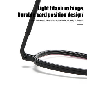 ARLT 5861 2024 Lunettes Unisexes Classiques Rétro de Forme Spéciale Noir et Or avec Verres Bleus Anti-Reflets et Monture Photochromique pour la Lecture - Product Image 6