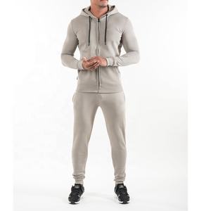 Juego de racksuits de reathable para niños. - Product Image 1