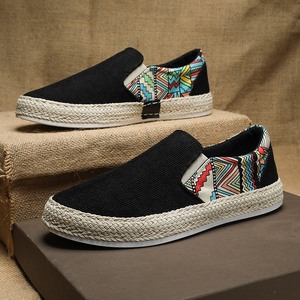 Chaussures en <span class=keywords><strong>toile</strong></span> pour hommes à bout rond, respirantes, légères, antidérapantes, à enfiler, avec doublure en maille, semelle intermédiaire en caoutchouc EVA, toutes saisons - Product Image 1
