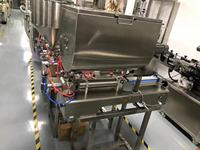 Machine de remplissage semi-automatique horizontale à piston pneumatique pour crème cosmétique, sauce tomate, beurre de cacahuète et pâtes