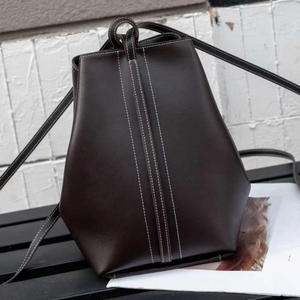 Bolso de hombro tipo bandolera de cuero genuino a la moda, bolso tipo cubo de alta gama para mujer, bolso de cuero minimalista, bolso para cosméticos para ir al trabajo - Product Image 5