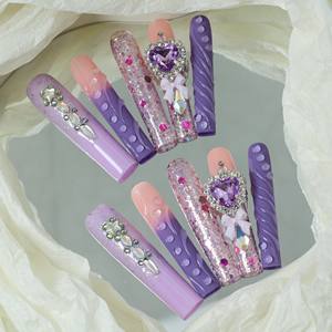 Vente en gros d'ongles artificiels en acrylique haut de gamme faits à la main, faux ongles carrés à couverture complète, résine époxy 3D, design en strass, personnalisable. - Product Image 3