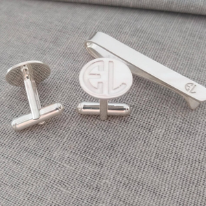Logo personalizzato <span class=keywords><strong>925</strong></span> in <span class=keywords><strong>argento</strong></span> sterling inciso <span class=keywords><strong>gemelli</strong></span> da uomo <span class=keywords><strong>gemelli</strong></span> personalizzati <span class=keywords><strong>gemelli</strong></span> da uomo in bianco da uomo e Set di Clip da cravatta - Product Image 2
