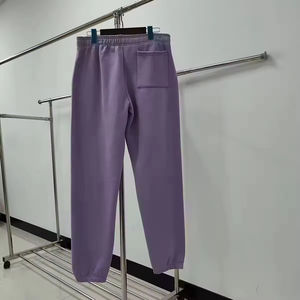 Top qualité 100% coton lourd pantalons pour hommes en gros personnalisé bouffée impression Streetwear pantalons de survêtement pour hommes - Product Image 1