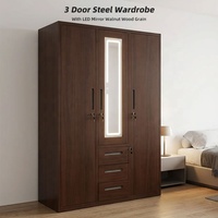Armoire en acier moderne à 3 portes avec miroir LED, motif grain de noyer imprimé, pour chambre à coucher en Asie du Sud-Est