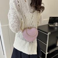 Dompet Wanita Eropa Amerika Bentuk Hati dengan Ritsleting Bahan PU Cangkang Keras Retro Fashion Trendi Tas 1-1.9L Single