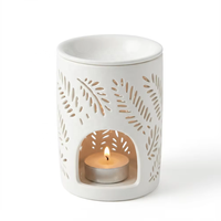Brûleur d'huiles essentielles en céramique blanche moderne, design de fleur creuse, porte-bougie chauffe-plat en porcelaine, diffuseur d'arômes pour la décoration de la maison