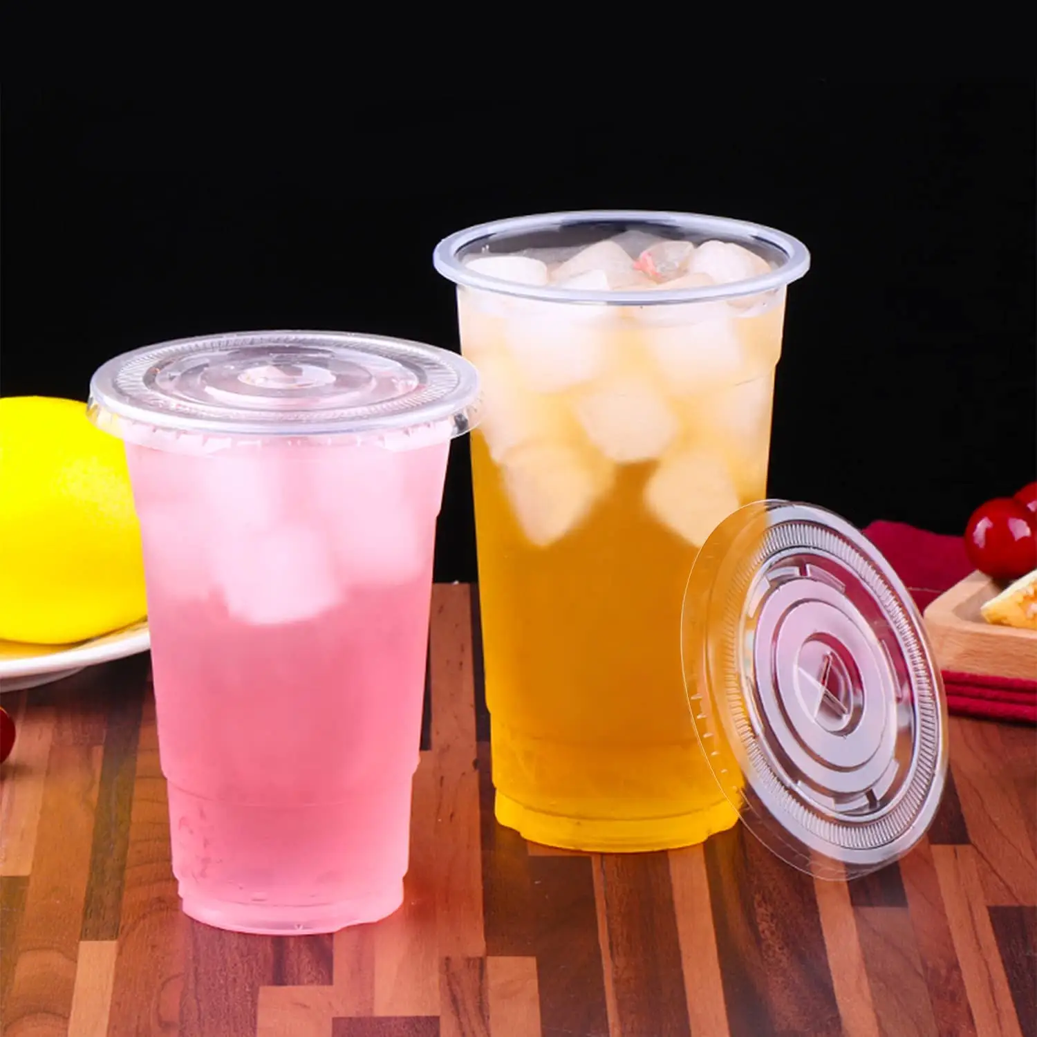 Prix d'usine Parfait pour boire Smoothie Soda Café Jus Tasses en PET Logo personnalisé Gobelet en plastique jetable avec couvercles