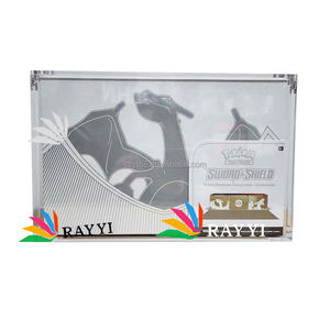 Magnétique Pokémon Ultra-Premium Collection Charizard UPC Vitrine Acrylique pour Charizard UPC - Product Image 1