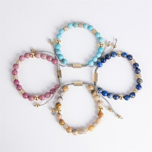 Gelang Manik Batu Alam 8mm Lapis Turquoise Rose Rondonite dengan Tali Makrame yang Dapat Disesuaikan, Logo Dapat Disesuaikan - Product Image 1