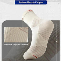 Vente en gros de chaussettes épaisses respirantes rembourrées pour le sport, chaussettes de basketball brodées avec logo personnalisé pour hommes