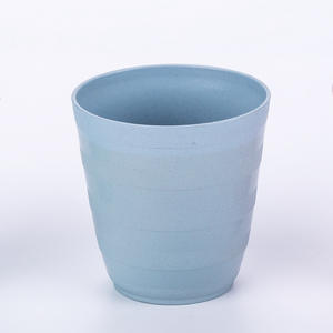 Piccolo Set di tre tazze di plastica per spazzolino da denti acqua latte tè Dim Sum bicchieri per uso bagno - Product Image 3