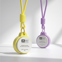 Petite boîte en aluminium portable avec support décoratif en silicone, design multicolore en stock pour baume aromatique solide et baume à lèvres