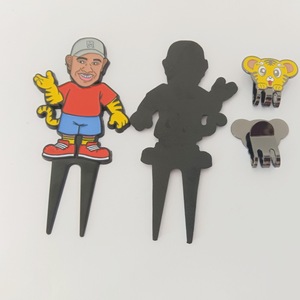 Herramienta Divot de Golf con forma de tigre de dibujos animados modernos, horquilla de bola de Zinc de aleación de un cuerpo, reparación verde eficiente de níquel negro abastecido de fábrica - Product Image 2