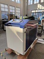 Nouvelle machine de nettoyage de la rouille au laser fibre 6000W pour acier inoxydable, aluminium, pierre, plastique et caoutchouc - Refroidisseur d'eau portable