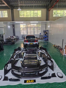 Kit Carrosserie pour Porsche 992 Style Top en Fibre de Carbone : Pare-chocs, Jupes Latérales, Diffuseur, Spoiler, Aile, Capot - État Neuf - Product Image 6