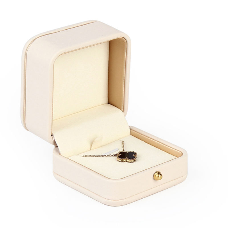 Boîte pendentif rose