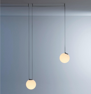 Suspension LED commerciale sur rail, à montage en surface, avec douille E12, télécommande et hauteur réglable pour usage intérieur - Product Image 1