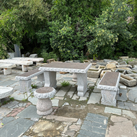 Ensemble table et banc en granit pour extérieur, usage hôtelier, design moderne, durable