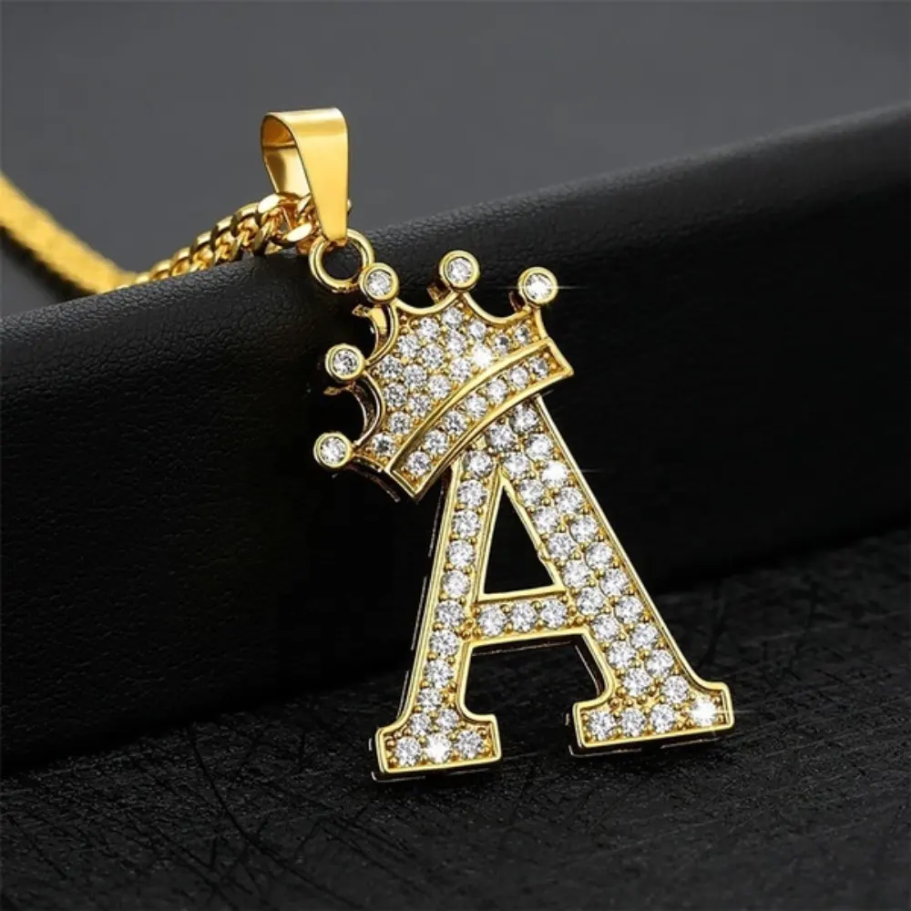 Hip Hop Frauen Männer Schmuck Messing 18 Karat vergoldet Mikron plattiert Zirkonia Krone 26 Buchstaben Anhänger Halskette