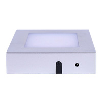 Cubo di Cristallo LED Quadrato Nero Argento Colorato all'Ingrosso con Base in Plastica, Utilizzo con Batteria o USB