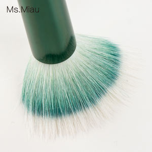 ชุดแปรงแต่งหน้า Belleza 10 ชิ้น ขนแปรงสังเคราะห์นุ่มพิเศษ ด้ามไม้สัมผัสนุ่ม สำหรับแต่งตา ทาปาก และสติปเปลอร์ - Product Image 3