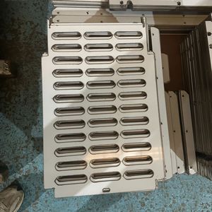 Pièces en tôle d'acier inoxydable sur mesure, pliage, découpe, poinçonnage, formage de métaux, traitement pour composants de machines industrielles - Product Image 3