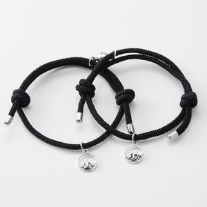 Braccialetto Magnetico per Coppie, Bracciale Colorato con Corda Magnetica per Studenti, Uomo e Donna, Simbolo di Amore - Product Image 5