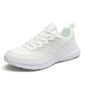 Baskets décontractées sportives et légères pour femmes, avec design en maille respirante et éclairée, chaussures de marche flexibles, tendance mode hiver - Product Image 2
