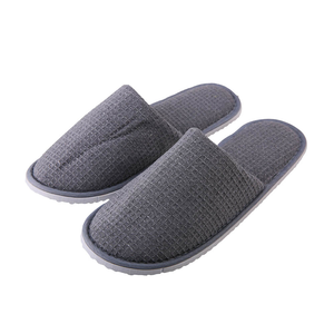 Pantoufles jetables d'<span class=keywords><strong>hôtel</strong></span>, pantoufles personnalisées avec logo, pantoufles gaufrées bon marché pour spa et salle de bain msi - Product Image 2