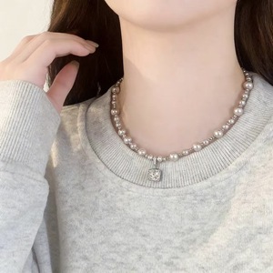 Manta Rose Pearl Necklace AAA Grade White Pearls Sugar Cube Pendant Elegant Daily Wear Collarbone Chain - Product Image 3
