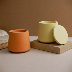 Velas Aromáticas de Cera de Soya de Lujo Únicas para Decoración del Hogar AIKUN, Velas Personalizadas en Frascos de Cerámica de 5.3 oz, 8 oz, 10.5 oz y 15.8 oz - Product Image 1