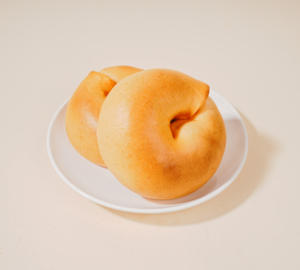 Pain bagel au blé entier fait à la main, surgelé, style européen semi-mou, faible en gras, goût épicé et sucré, pâtisserie surgelée emballée dans un sac - Product Image 5