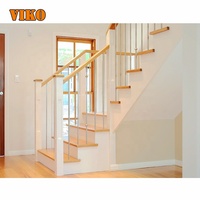 Escalier duplex VIKO avec marches en bois de caoutchouc épais et montants métalliques à vendre aux Philippines
