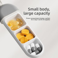 Boîte à pilules multi-compartiments moulée par injection, étanche, design compact en forme de capsule, suspendable pour porte-clés/sac pour les voyages et le travail