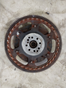 Pièces automobiles d'occasion d'origine adaptées à Aston Martin DB9 RAPID VIRAGE V12 Moteur Volant moteur 2005 OEM 4G43405073AD - Product Image 3
