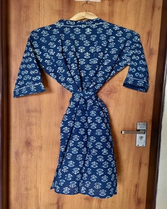 Bata Kimono Cheetah Buti de Algodón con Estampado Floral Hecho a Mano, Transpirable, de Manga Larga, Ropa de Dormir para Mujer, para Usar en Todas las Estaciones - Product Image 3