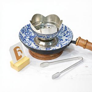 Brûleur à Bakhoor BELA ARTISAN avec manche en bois, Mabkhara en acier inoxydable, revêtement résistant à la chaleur, pince à charbon pour encens arabe - Product Image 1