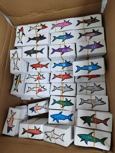 Autocollants promotionnels imprimés numériquement en forme de requin de dessin animé 2026, autocollants adhésifs pour tablette, téléphone, réfrigérateur, bagages - Product Image 3