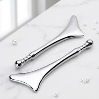 Spatule de massage mini en alliage de zinc doré avec logo personnalisé, cuillère à crème cosmétique, outil de soin de la peau multi-usage pour mélanger les masques faciaux