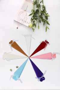 Scatola per Dolci a Forma di Carota Multicolore in Carta Artigianale con Nastro per Decorazioni di Feste di Compleanno e <span class=keywords><strong>Bomboniere</strong></span> - Product Image 6