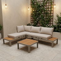 Ensemble de canapé sectionnel d'extérieur moderne en aluminium taupe clair en forme de L pour 4 personnes, table basse à lattes en teck, beige épais
