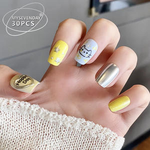 Estudiante usable uñas cortas sensación de gama alta TikTok estilo caliente puntas hechas a mano desmontable gato corazón pegatinas de uñas falsas - Product Image 1