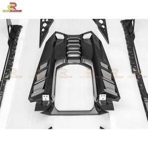 ชุดแต่งคาร์บอนไฟเบอร์แห้งสไตล์ดุ๊ก สำหรับแลมโบ เรวูเอลโต ประกอบด้วยฝาครอบเครื่องยนต์ กันชน ดิฟฟิวเซอร์ สปอยเลอร์ และสเกิร์ตข้าง - Product Image 2